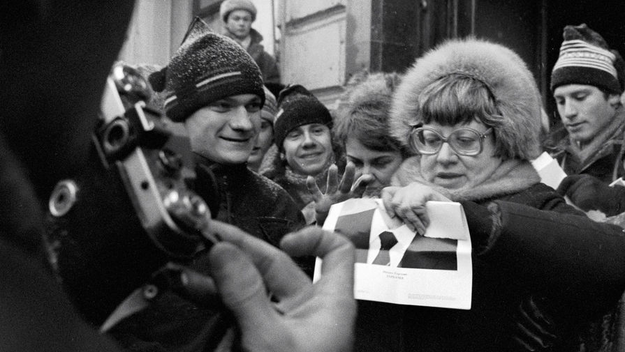 Валерия Новодворская (в центре) на&nbsp;митинге в&nbsp;день прав человека, 1989 год