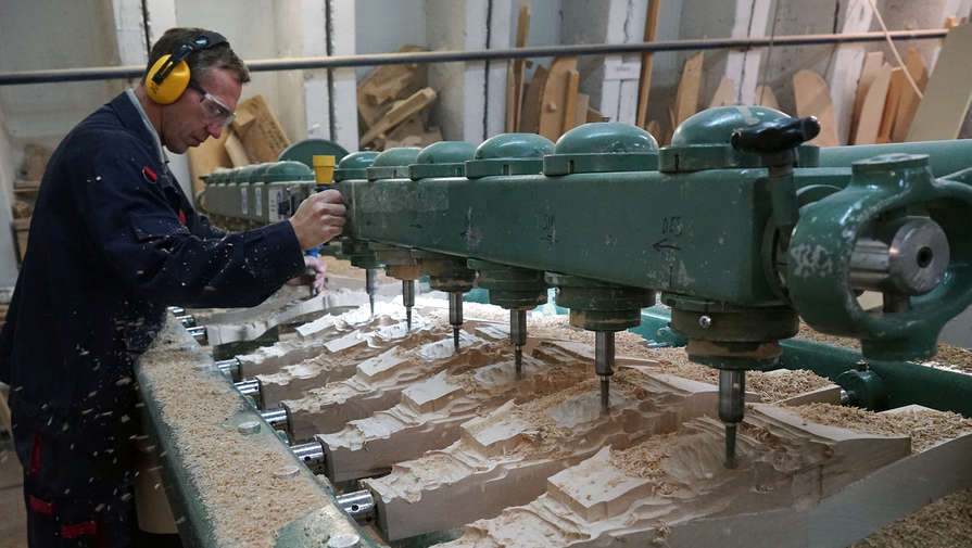 В Тюменской области осваивают производство инновационной школьной мебели