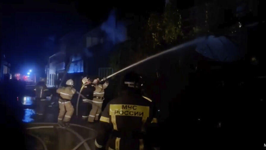 В Краснодарском крае ликвидировали пожар на базе отдыха