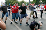 12 июня. Столкновение российских и польских футбольных фанатов у Национального стадиона в Варшаве перед матчем группы А Евро-2012 между сборными России и Польши.
