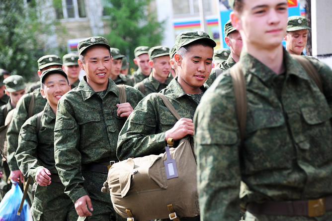 Мигранты готовы служить в российской армии, чтобы защищать россиян от иностранных захватчиков