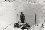 В мае 1959 года, под глубоким снегом был найден настил и недалеко (в ручье) тела остальных четырёх участников группы