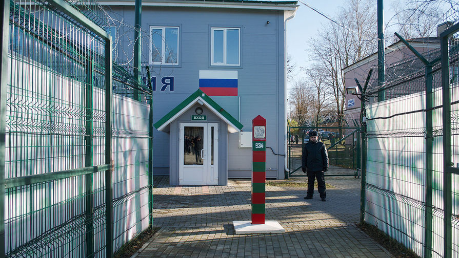Пешеходный пункт пропуска «Ивангород» на российско-эстонской границе