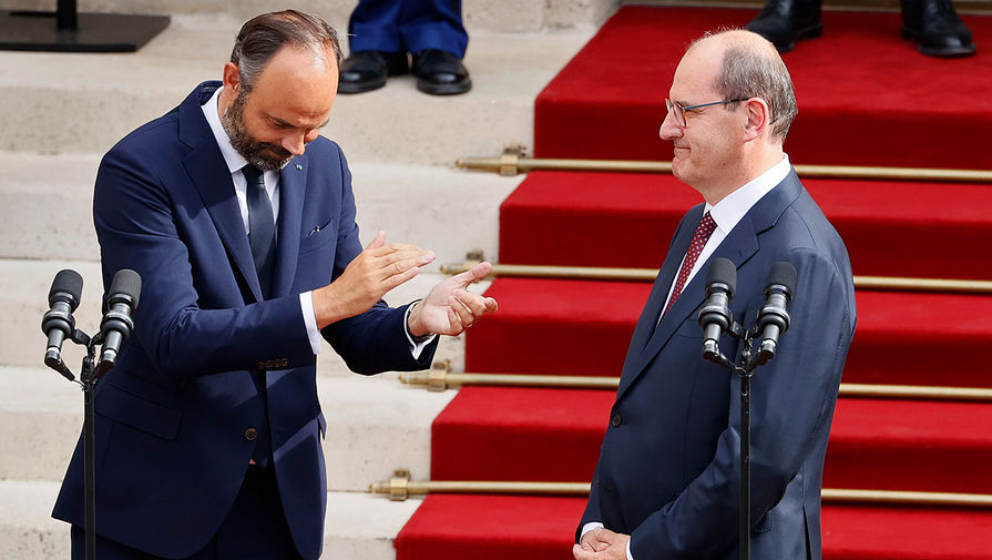 Экс-премьер министр Франции Эдуар Филипп во время передачи полномочий новому премьеру Жану Кастексу в Париже, 3 июля 2020 года