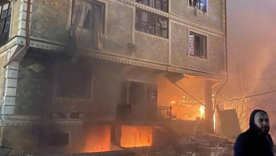 МЧС: три человека пострадали при взрыве газа в жилом доме в дагестанском Хасавюрте