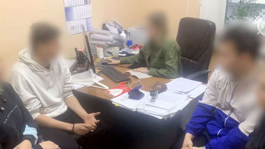 Россиянин с двумя подростками поджог релейный шкаф по указанию неизвестного из мессенджера