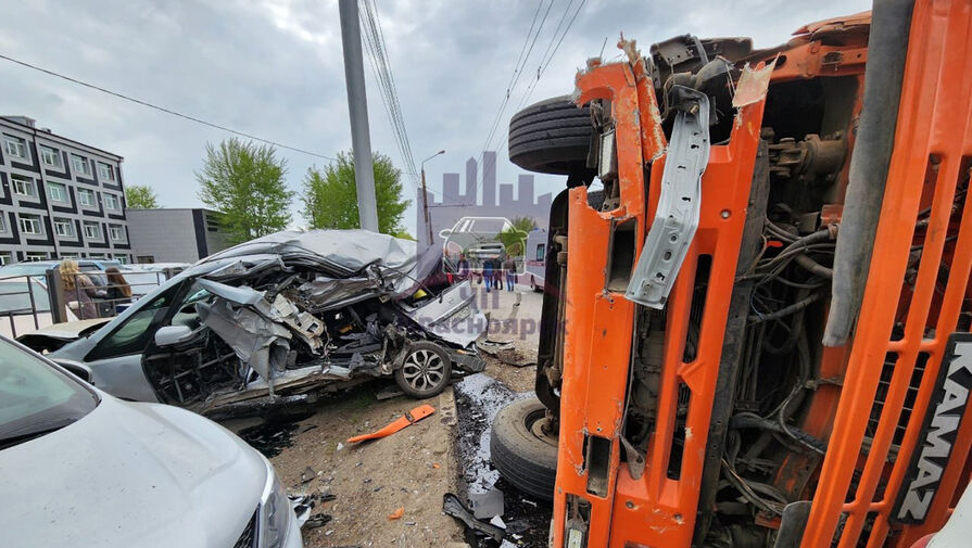 В Красноярске произошло массовое ДТП с 12 автомобилями