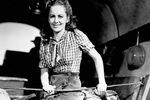 Актриса Оливия де Хэвилленд на съемках фильма «Додж-сити», 1939 год 