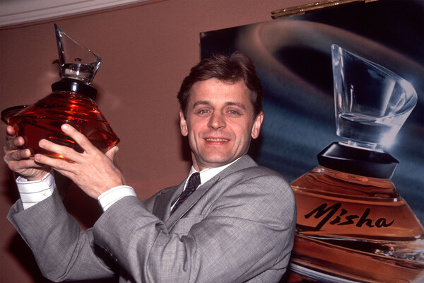 Михаил Барышников представляет свой парфюм &laquo;Миша&raquo; в&nbsp;Нью-Йорке, 1989&nbsp;год