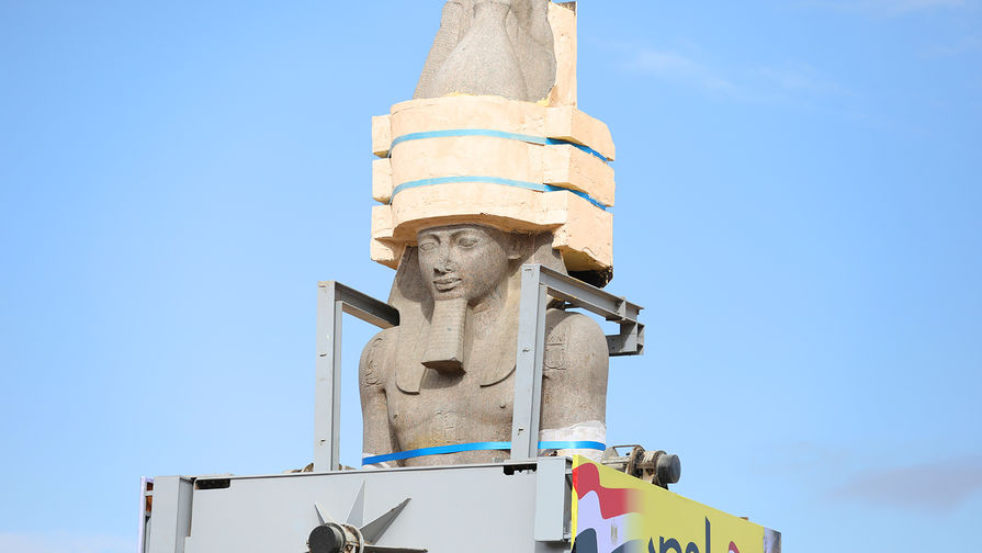 Во время переноса статуи Рамзеса II в&nbsp;Каире, 25 января 2018 года