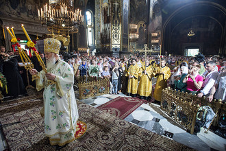 Глава Украинской православной церкви Киевского патриархата Филарет на божественной литургии во Владимирском кафедральном соборе