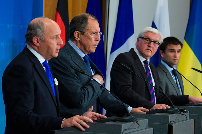 Министры иностранных дел Франции, России, Германии и Украины на пресс-конференции в Берлине