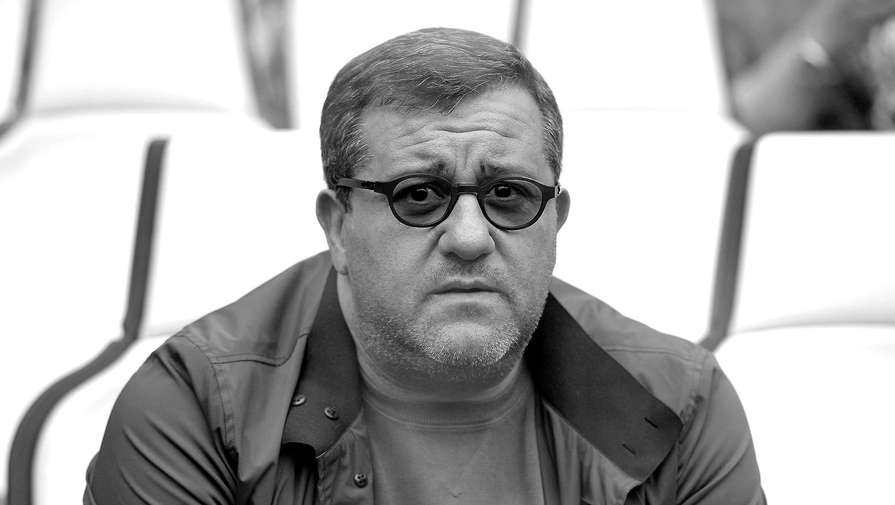 Семья известного футбольного агента Райолы сообщила о его смерти