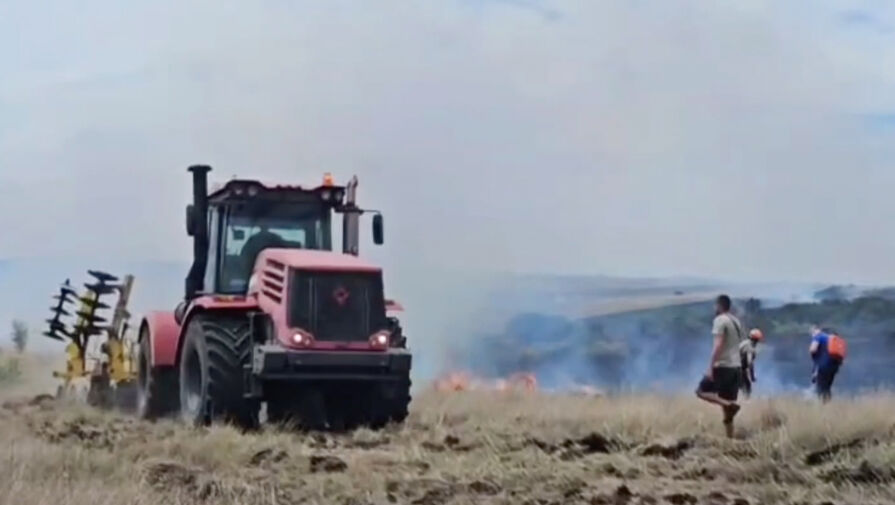 Пожар в крымском СНТ достиг площади в 15 гектаров