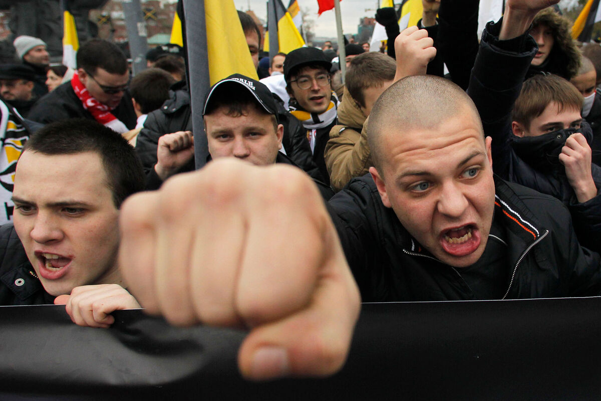 «Нелегальный иммигрант – иностранный оккупант»: о чем были «Русские марши»