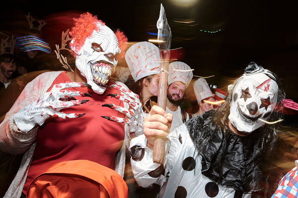 60 самых необычных и страшных костюмов на Хэллоуин в 2024 году своими руками