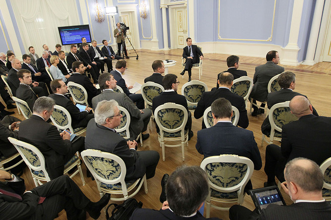 Дмитрий Медведев во время совещания «Открытые данные» в резиденции «Горки»