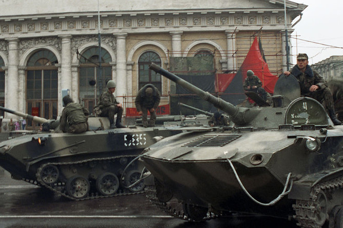 Попытка государственного переворота. Военная техника на улицах Москвы, 19 августа 1991 года