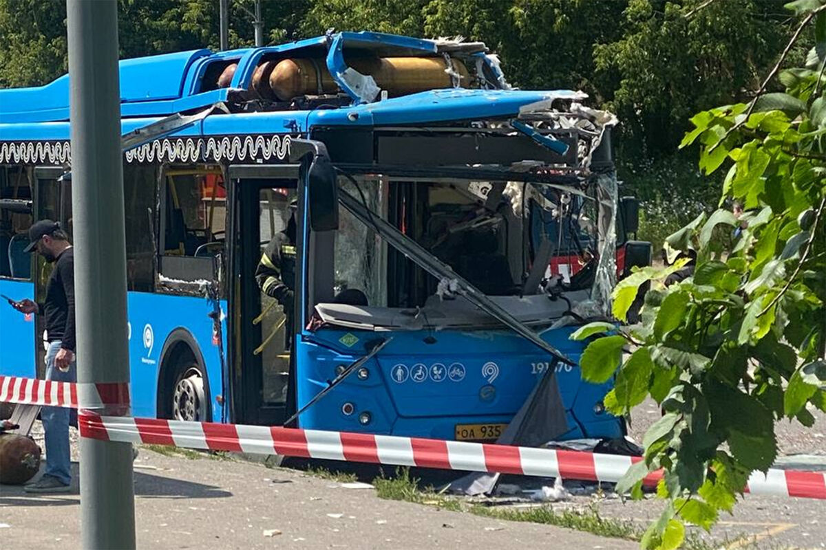 Стало известно о новом пострадавшем в результате взрыва автобуса в Москве -  Газета.Ru | Новости