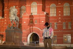 Лил Пип на Красной площади в Москве в кадре из клипа на песню «Benz Truck», 2017 год