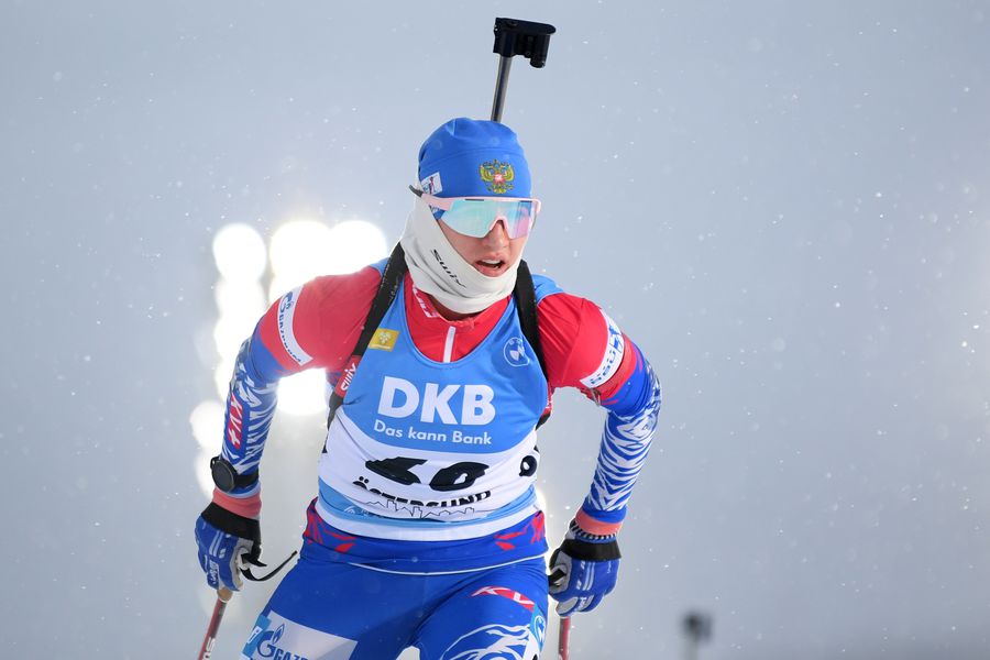 Светлана Миронова на дистанции спринта 7,5 км среди женщин на 2-м этапе Кубка мира по биатлону в шведском Эстерсунде
