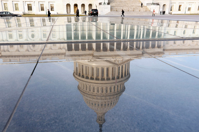 Палата представителей США в среду проголосует за увеличение лимита госдолга 
