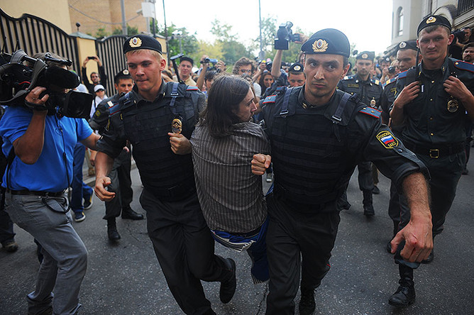 Human Rights Watch назвал 2012 год худшим для прав человека в России