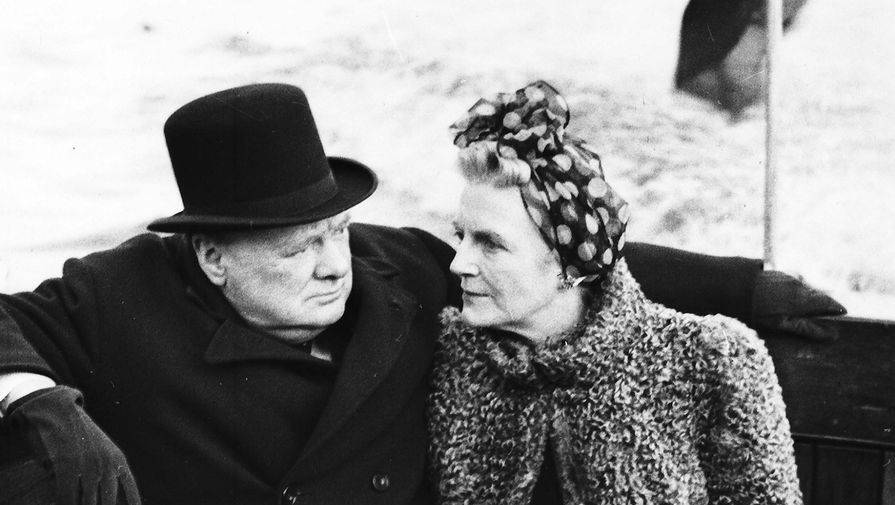 Уинстон Черчилль и его жена Клементина, сентябрь 1940 года
