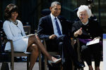 Барбара Буш, бывший президент США Барак Обама и Мишель Обама, 2013 год 
