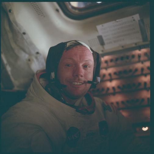 Астронавт Нил Армстронг в&nbsp;лунном модуле космического корабля &laquo;Аполлон-11&raquo;, 20 июля 1969 года