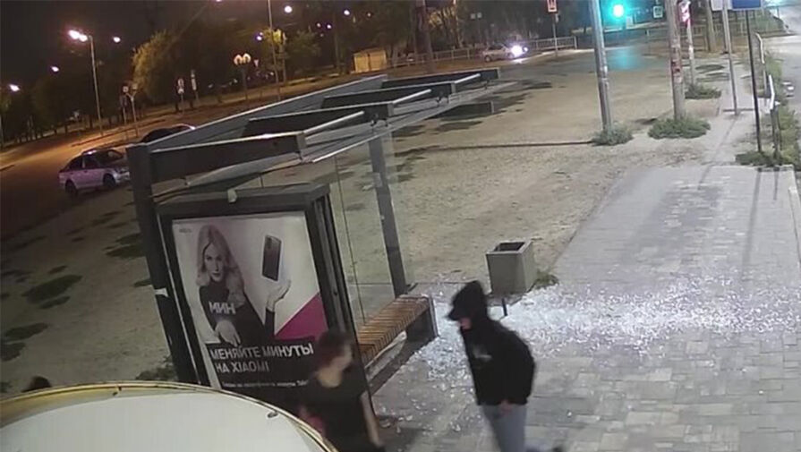 В Волгограде подросток открыл стрельбу на остановке общественного транспорта