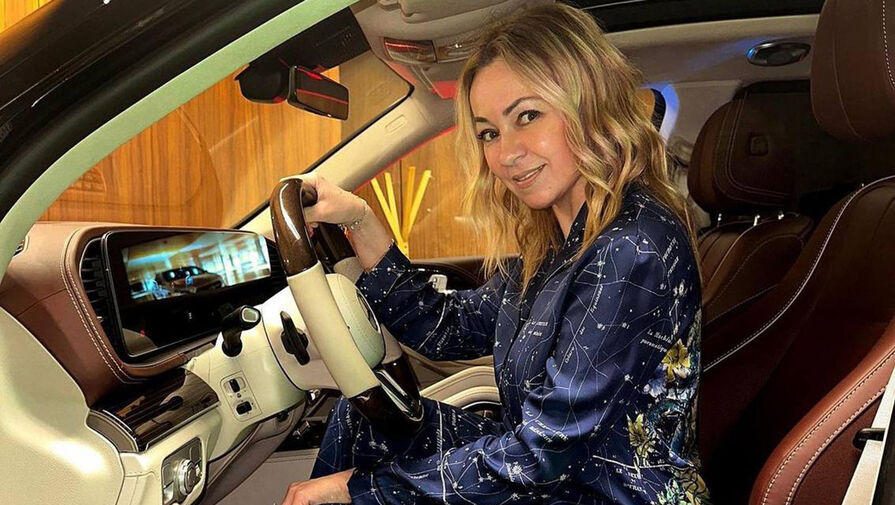 Яна Рудковская купила автомобиль за 30 млн рублей