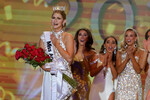 Новая «Мисс Америка» Грейс Станке во время награждения в финале конкурса