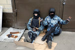 Сотрудники спецподразделения «Беркут» в центре Киева. 22 февраля 2014 года