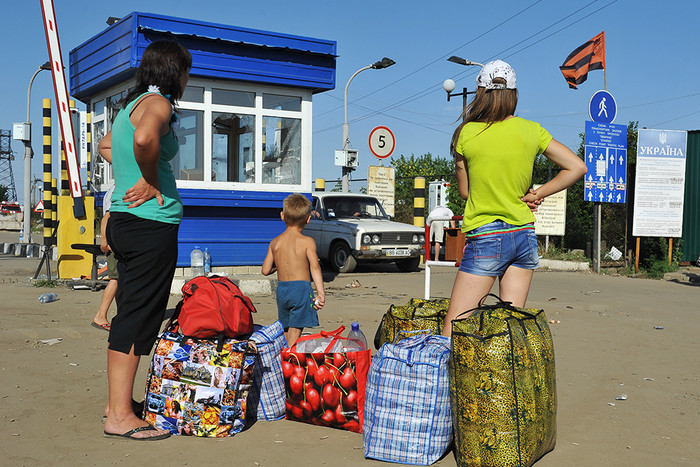 Беженцы с Украины на территории пограничного пункта пропуска