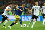 Во время матча группового этапа чемпионата мира по футболу между сборными Германии и Швеции в Сочи, 23 июня 2018 года