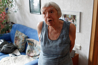 Глава Московской Хельсинкской группы Людмила Алексеева во время интервью в Москве, 2012 год