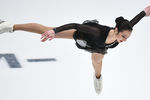 Полина Цурская выступает в произвольной программе женского одиночного катания на чемпионате России по фигурному катанию в Санкт-Петербурге