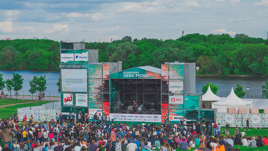 Фестиваль науки и технологий Geek Picnic впервые пройдет на теплоходе