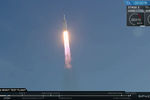 Во время запуска ракеты-носителя Falcon Heavy компании Илона Маска SpaceX с мыса Канаверал во Флориде, 6 февраля 2018 года