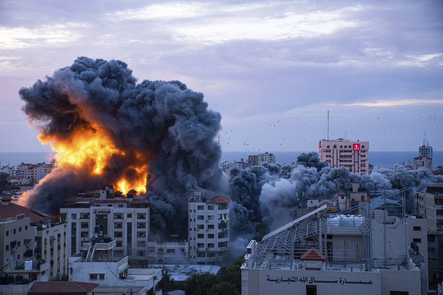 Последствия авиаударов со стороны Израиля в городе Газе, 7 октября 2023 года