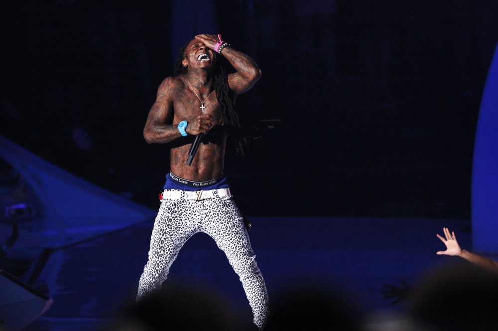 Рэпер Лил Уэйн выступил во время церемонии MTV VMA 2011