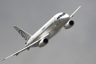Самолет Sukhoi Superjet 100