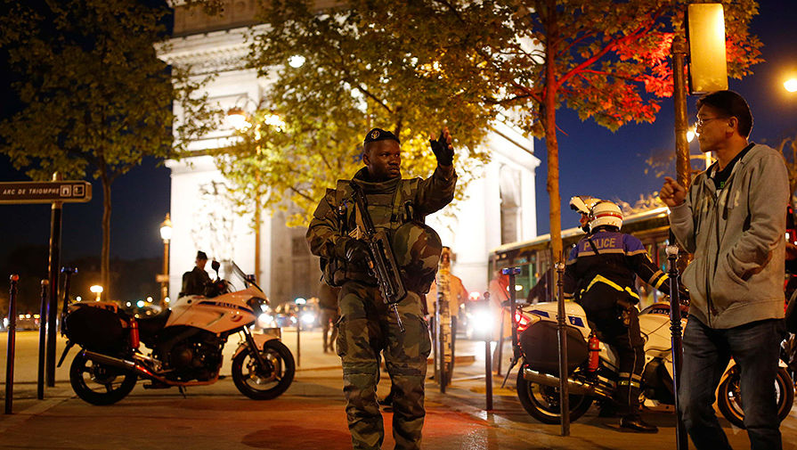 Cитуация на&nbsp;месте нападения на&nbsp;полицейских в&nbsp;центре Парижа