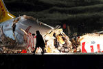 Последствия крушения самолета Boeing 737 в аэропорту Стамбула, 5 февраля 2020 года
