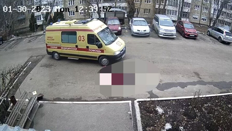 В Ставропольском крае женщина попала в реанимацию после того, как ее сбила машина скорой