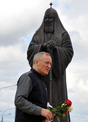 Белорусский поэт Владимир Некляев во время прощания с&nbsp;журналистом Павлом Шереметом в&nbsp;храме в&nbsp;честь Всех Святых в&nbsp;Минске