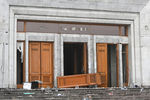 Центральный вход в здание акимата в Алма-Ате, 10 января 2022 года