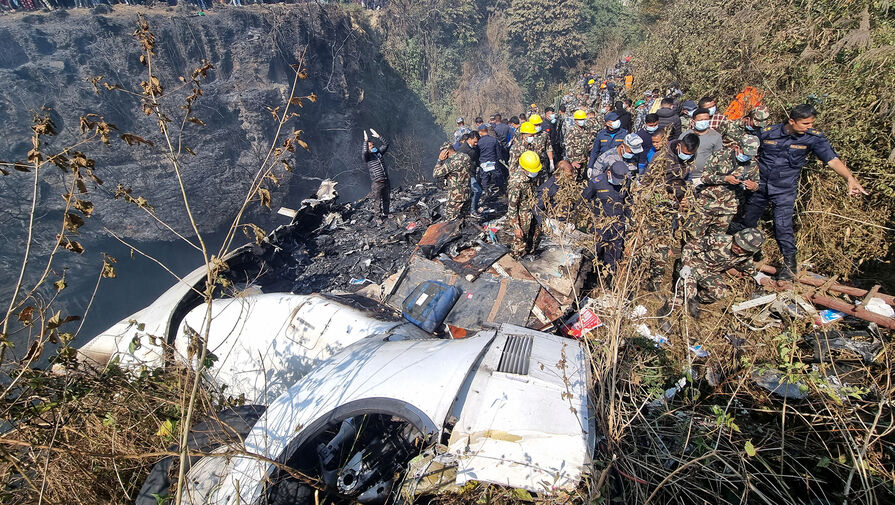 СК РФ возбудил уголовное дело по факту крушения самолета в Непале