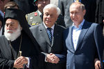 Президент России Владимир Путин и президент Греции Прокопис Павлопулос в столице Афона Карее